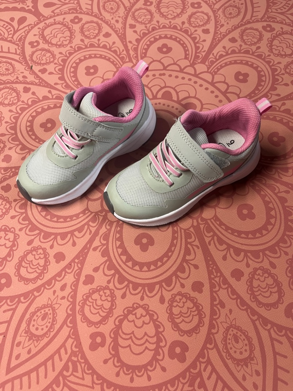 Toddler girl sneakers